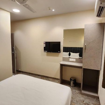 孟买 Peace International酒店 外观 照片